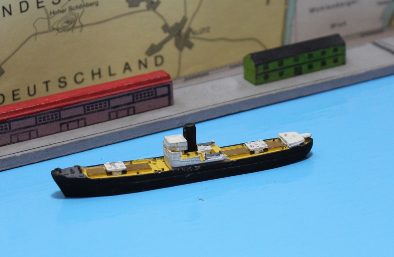 Frachter "Drau" ohne Masten umbemalt (1 St.) D 1940 Hans S 157